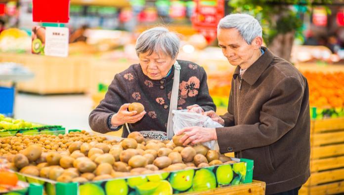 coouple_grocery_shopping.jpg