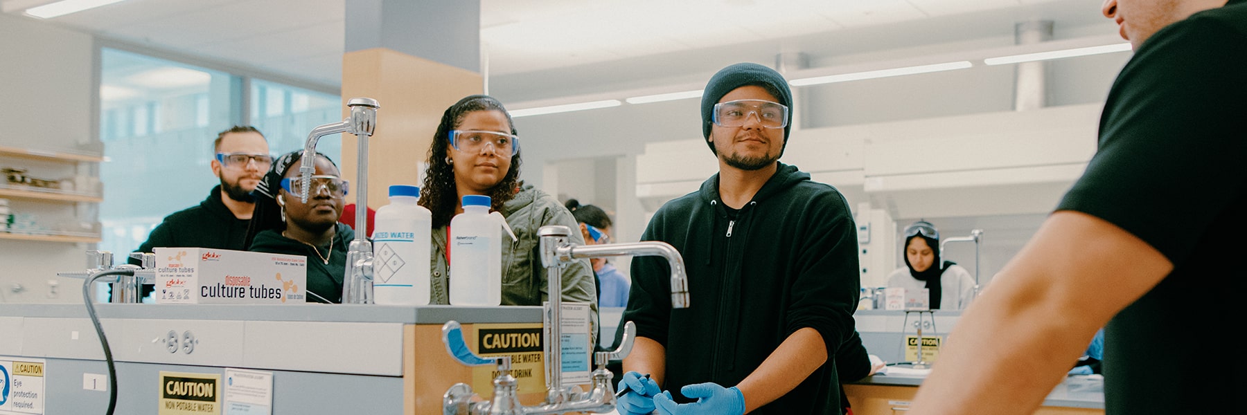 Students in chemistry lab University Hall.